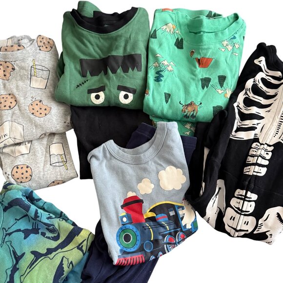 Boys Pajamas Bundle Size 5T - Picture 3 of 4